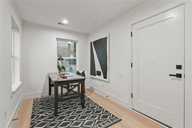 2101 N Prairie Avenue 106, Dallas, TX 75204