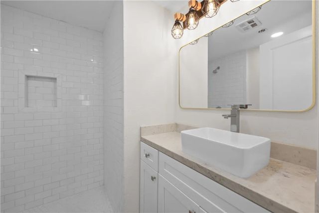 23701 Western 201, Torrance, CA 90501