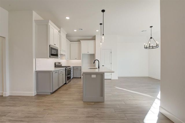 2099 Cash Court, Blanchard, OK 73010