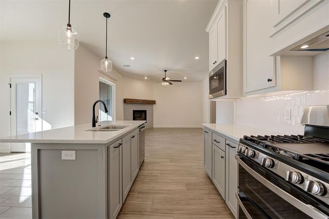 2099 Cash Court, Blanchard, OK 73010