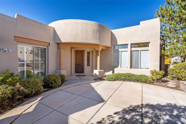 3 Mojave Place, Santa Fe, NM 87508