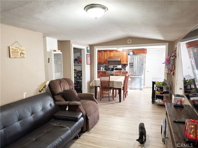 3707 Vineland Avenue, Baldwin Park, CA 91706