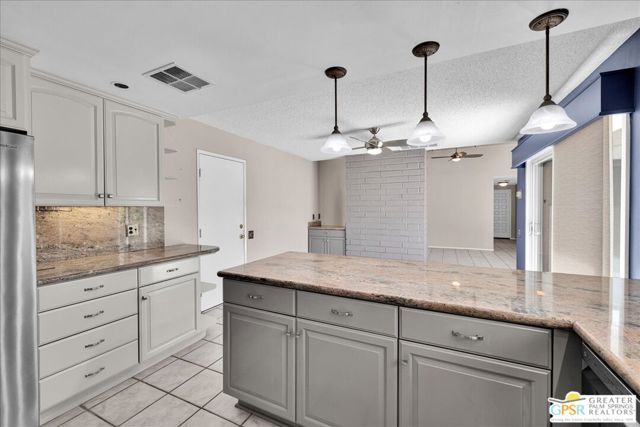 2262 S Linden Way E, Palm Springs, CA 92264