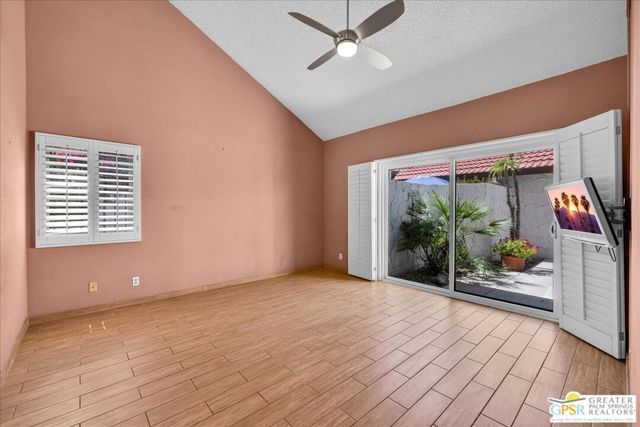 2262 S Linden Way E, Palm Springs, CA 92264