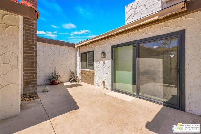 2262 S Linden Way E, Palm Springs, CA 92264