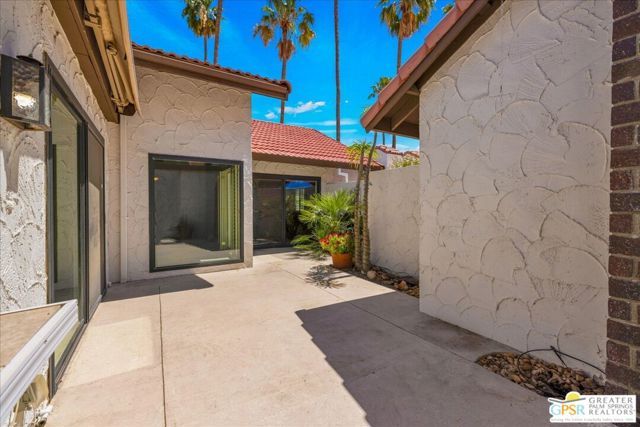 2262 S Linden Way E, Palm Springs, CA 92264