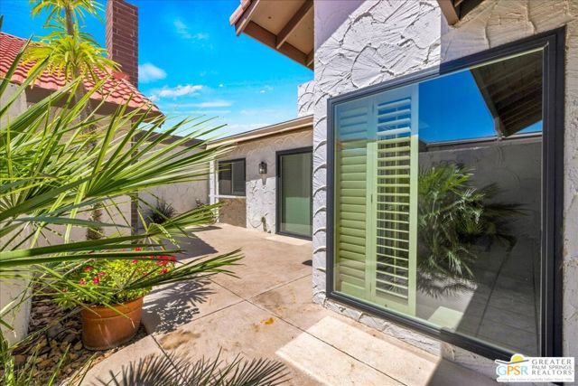2262 S Linden Way E, Palm Springs, CA 92264