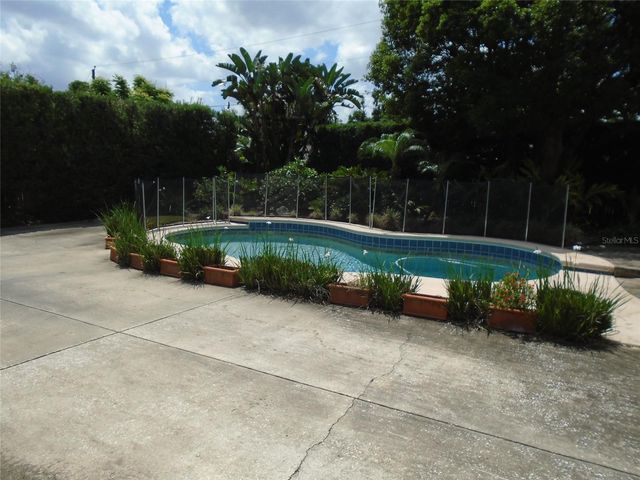 2430 DELORAINE TRAIL, Maitland, FL 32751