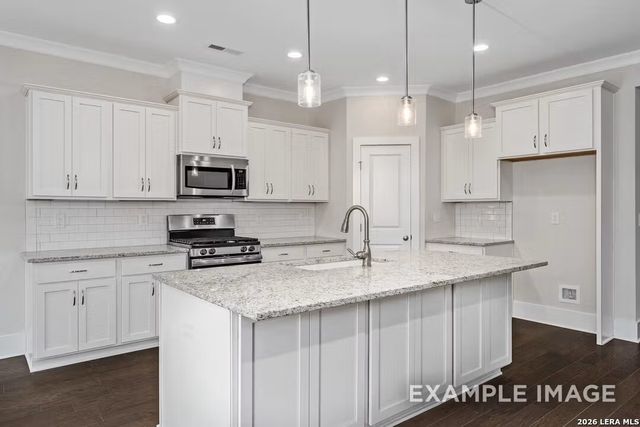 244 Lily Pass, Castroville, TX 78009