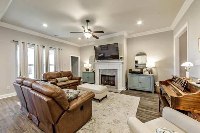 120 Magazine Loop, Thibodaux, LA 70301