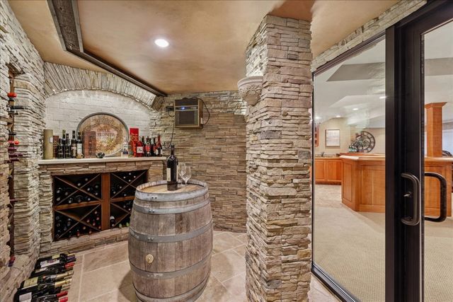 2041 Tremont Court, Libertyville, IL 60048