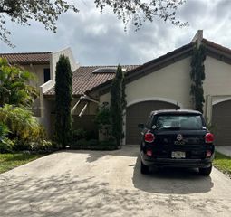 11438 SW 86th Ln, Miami, FL 33173