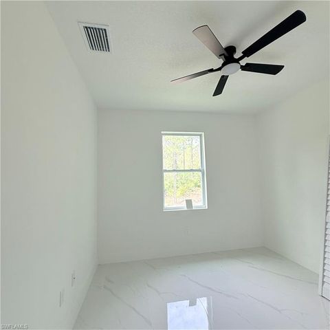 208 Johns AVE, Lehigh Acres, FL 33936