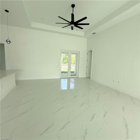 208 Johns AVE, Lehigh Acres, FL 33936