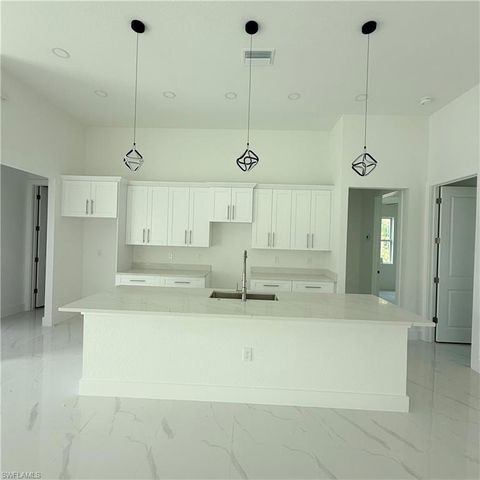 208 Johns AVE, Lehigh Acres, FL 33936