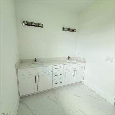 208 Johns AVE, Lehigh Acres, FL 33936