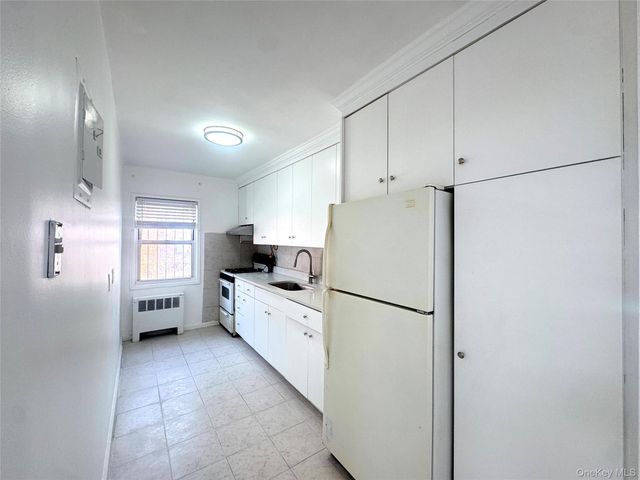 6824 140th Street A, Flushing, NY 11367