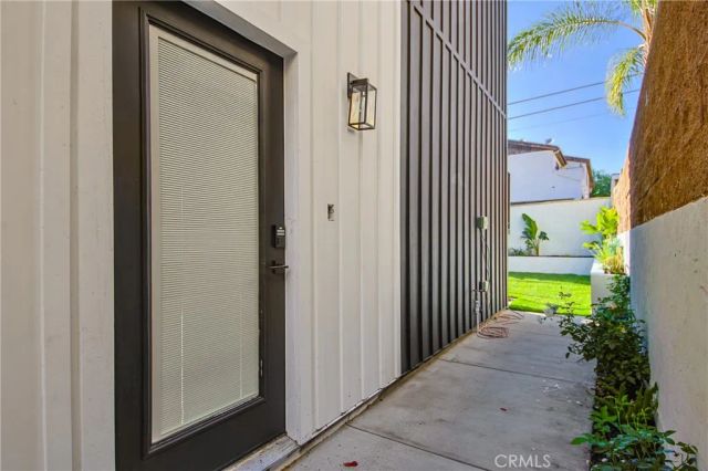 723 E Verdugo Avenue 201, Burbank, CA 91501