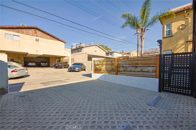 723 E Verdugo Avenue 201, Burbank, CA 91501