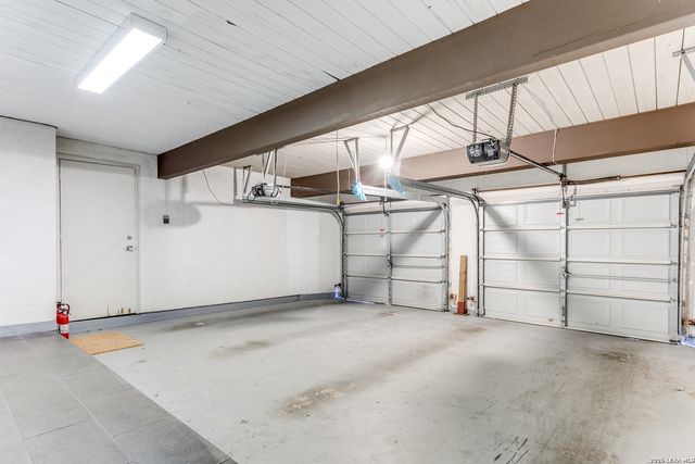 3102 Eisenhauer Rd Apt B20, San Antonio, TX 78209