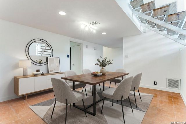 3102 Eisenhauer Rd Apt B20, San Antonio, TX 78209