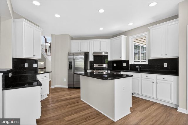 42071 PEPPERBUSH PL, Aldie, VA 20105