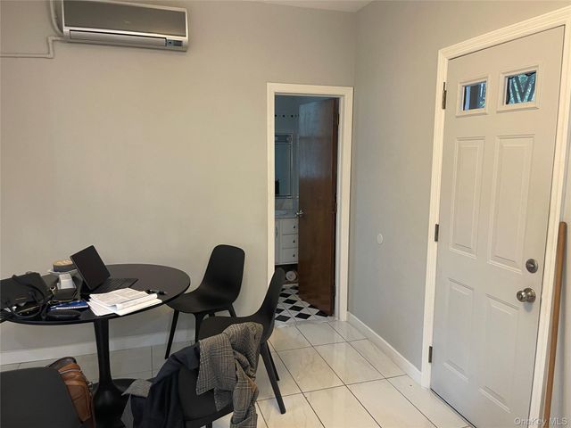 7736 76th Street, Glendale, NY 11385