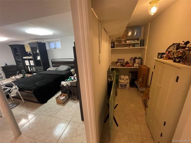 7736 76th Street, Glendale, NY 11385