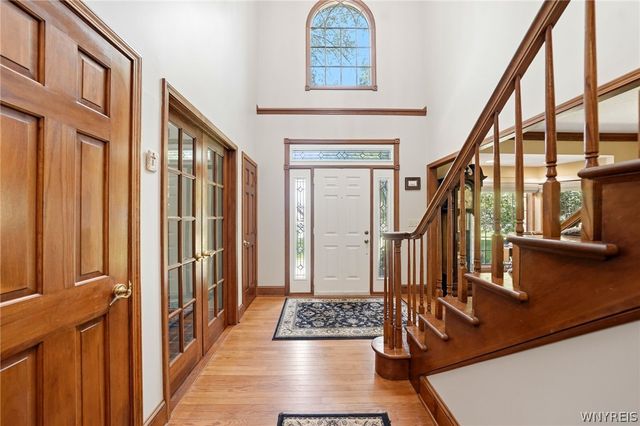10585 Royal Oak Drive, Clarence, NY 14031