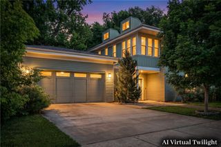 303 SE B Street, Bentonville, AR 72712