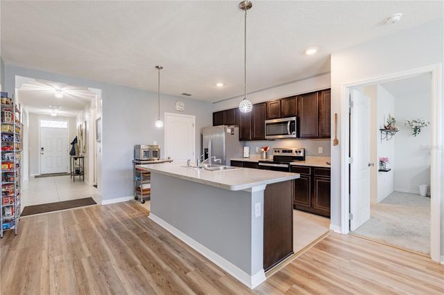 1768 HENIN CIRCLE, Tavares, FL 32778