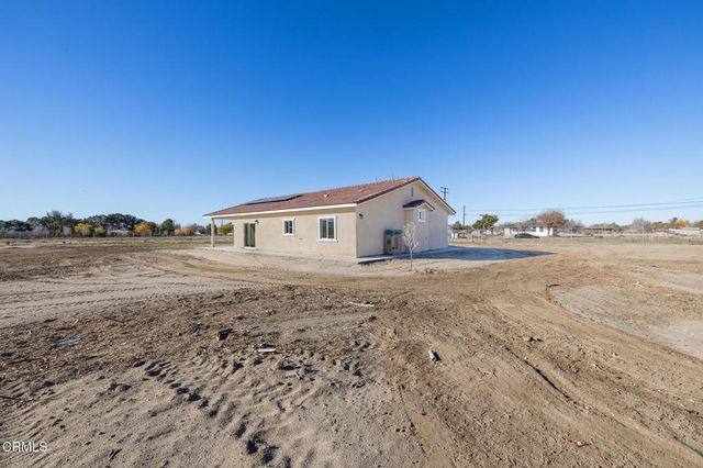 10824 E Avenue S, Littlerock, CA 93543