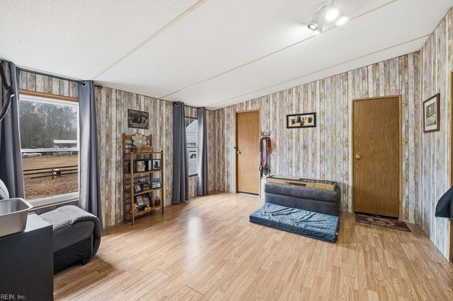 32282 Lightwood DR, Ivor, VA 23866