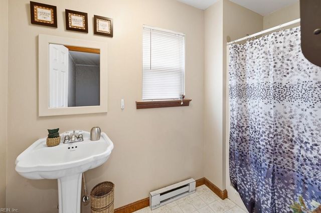 32282 Lightwood DR, Ivor, VA 23866