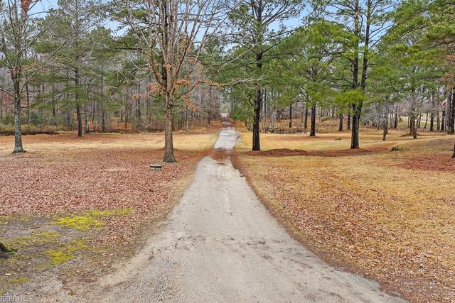 32282 Lightwood DR, Ivor, VA 23866