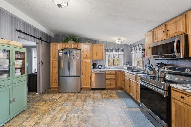 32282 Lightwood DR, Ivor, VA 23866