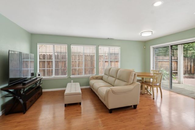 6008 Amir Ln, Carmichael, CA 95608