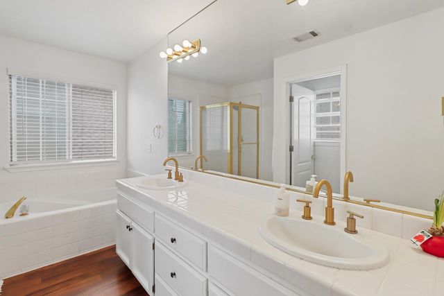 6008 Amir Ln, Carmichael, CA 95608