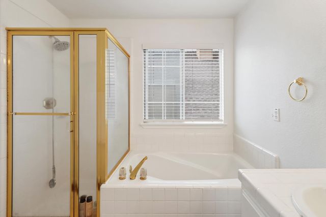 6008 Amir Ln, Carmichael, CA 95608