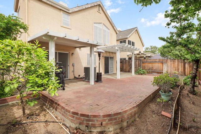 6008 Amir Ln, Carmichael, CA 95608