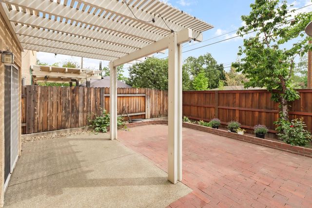 6008 Amir Ln, Carmichael, CA 95608