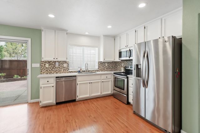 6008 Amir Ln, Carmichael, CA 95608