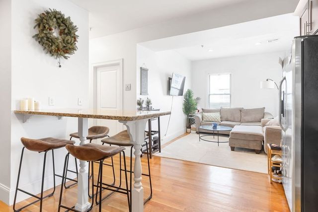 142 Boston St 2, Boston, MA 02125