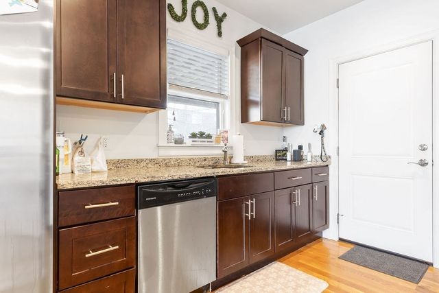 142 Boston St 2, Boston, MA 02125