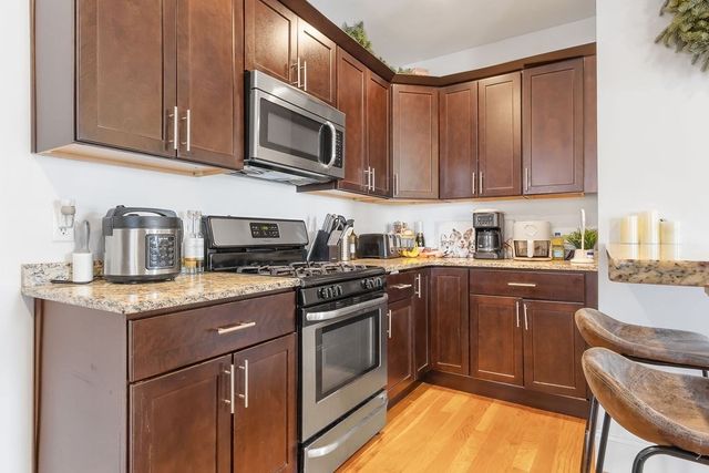 142 Boston St 2, Boston, MA 02125