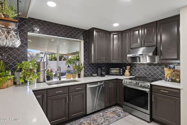 420 E CASCADA Road, Litchfield Park, AZ 85340