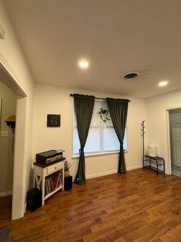1101 East 30th Street, Bryan, TX 77802