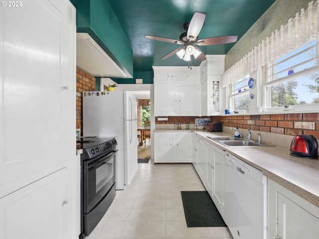 16455 Se BLUFF Rd, Sandy, OR 97055