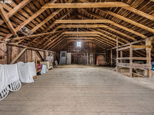16455 Se BLUFF Rd, Sandy, OR 97055
