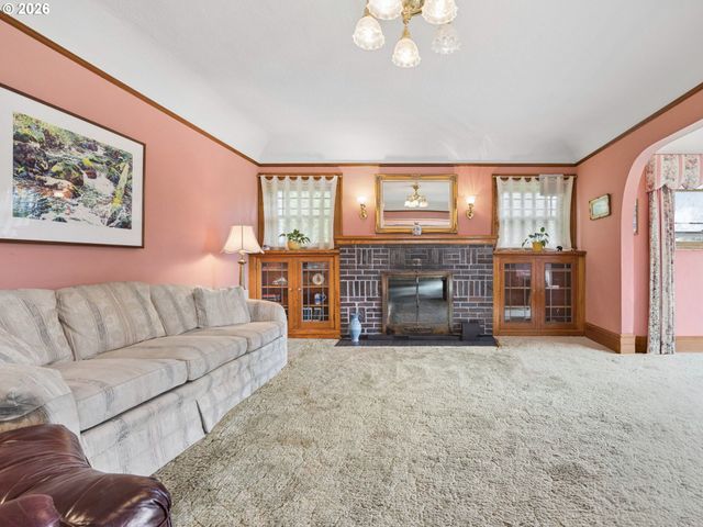 16455 Se BLUFF Rd, Sandy, OR 97055